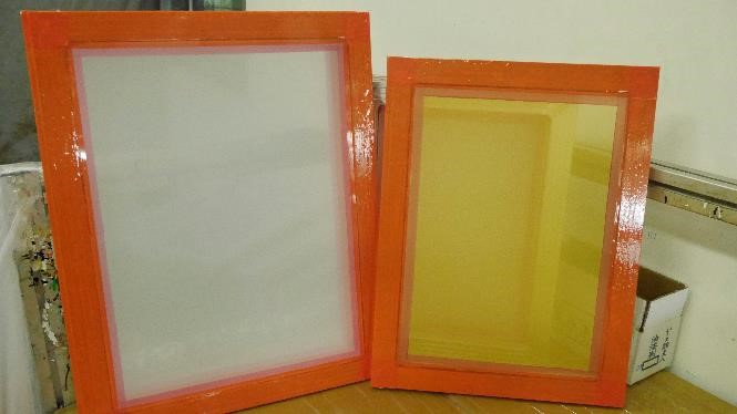 Comparison of Yellow Mesh and White Mesh Exposure Effects