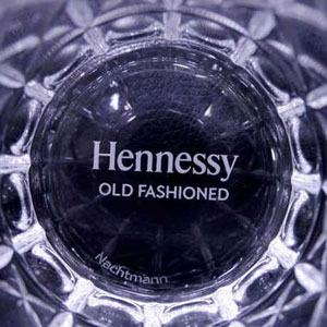 雷雕代工-雷射雕刻Hennessy玻璃酒杯 玻璃雷雕代工